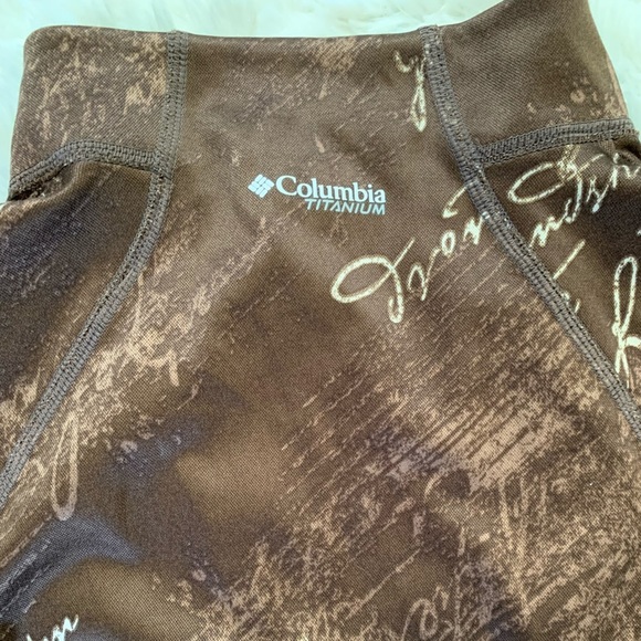 Ladies Columbia Titanium Athletic Shirt. - Picture 3 of 4